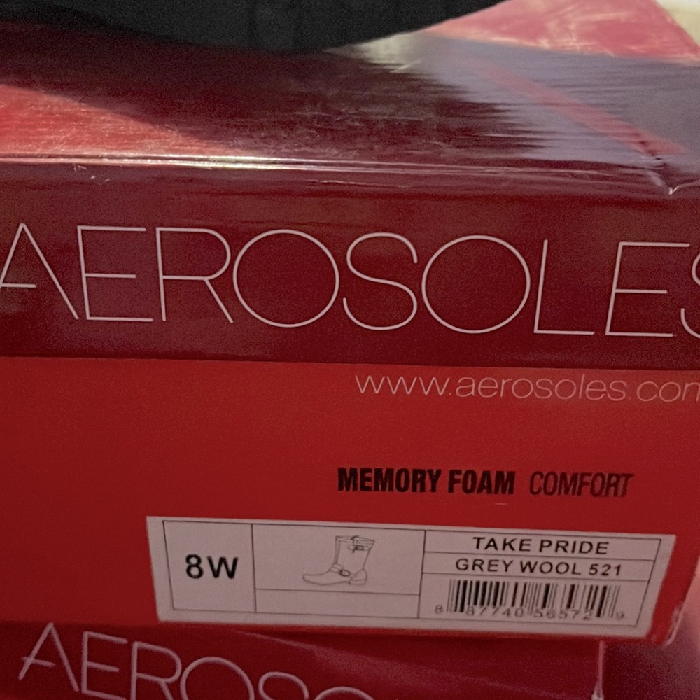 Aerosol brand faux leather with grey wool quilted top